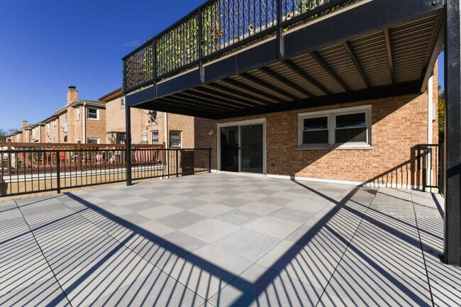 Building Photo - 8629 W Summerdale Ave