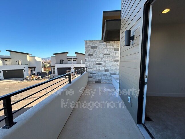 Building Photo - 4065 Eureka Aly