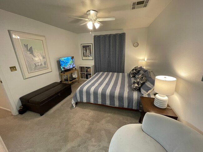 Building Photo - 601 Cabrillo Cir