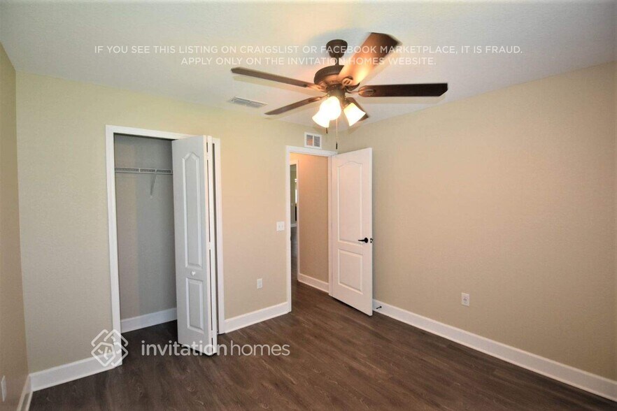 Building Photo - 3527 Kenwood Crossing