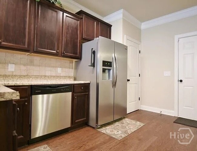 Building Photo - 157 Putters Dr