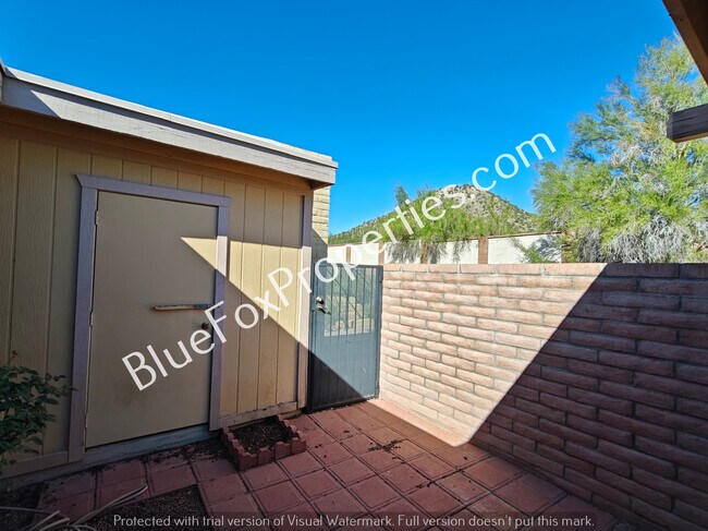 Building Photo - 2718 W Jennie Ln