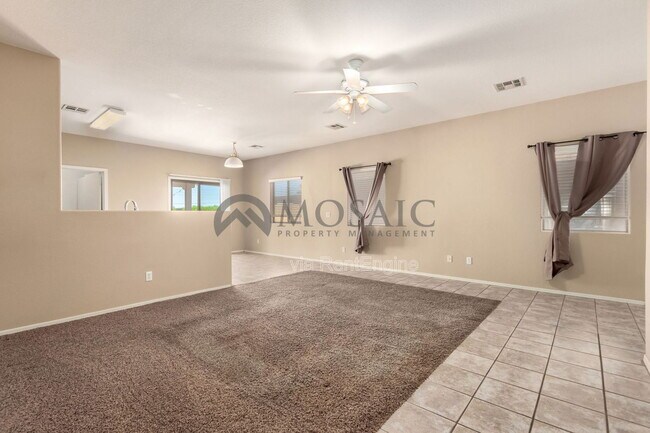 Building Photo - 6118 E Valley View Dr
