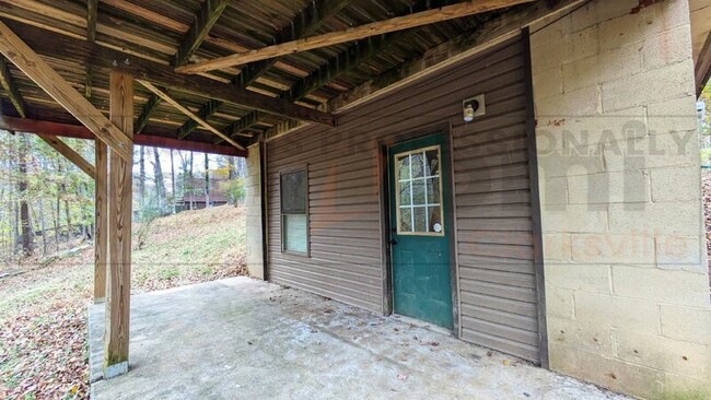 Building Photo - 452 Harper Rd
