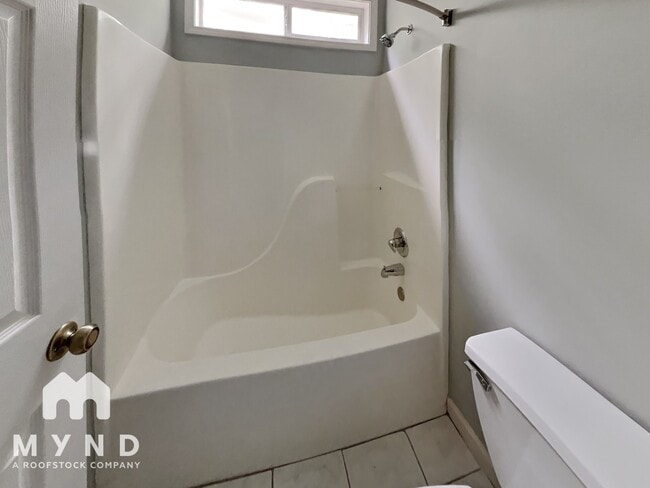 Building Photo - 1918 Tribble Crest Dr