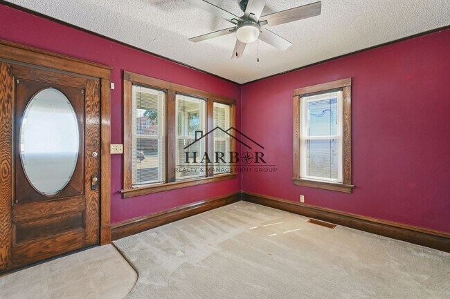 Building Photo - 228 8th St NW