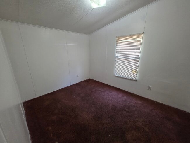 Building Photo - Tall Pines Mobile Home Park Lot 5