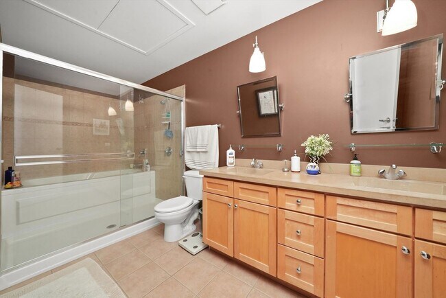 Building Photo - 1530 S State St