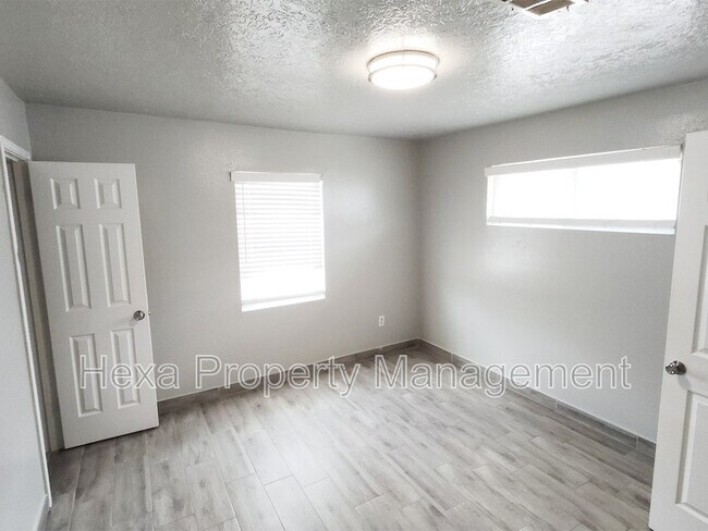 Building Photo - 4679 Weaver Rd
