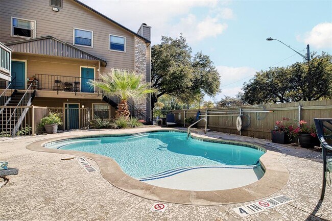 Building Photo - 6700 Cooper Ln