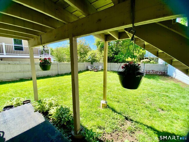 Building Photo - 324 Villa Ave