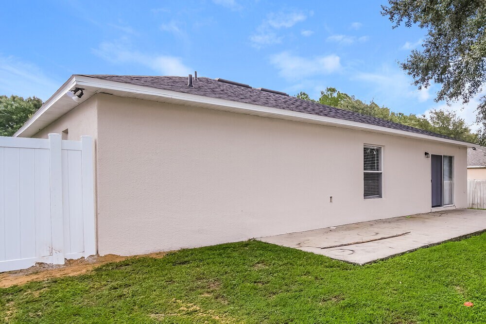 Building Photo - 2406 Foxhollow Rd