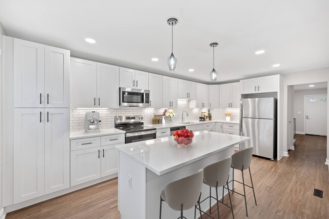 Floorplan - Indian Creek Apartments and Townhomes