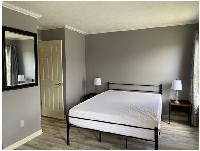 Building Photo - 8328 Chester Pkwy