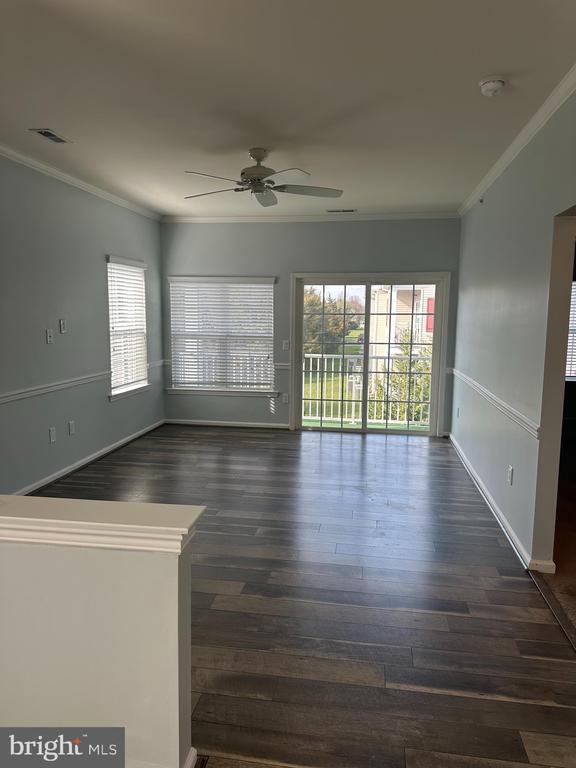 Building Photo - 602 Van Gogh Ct