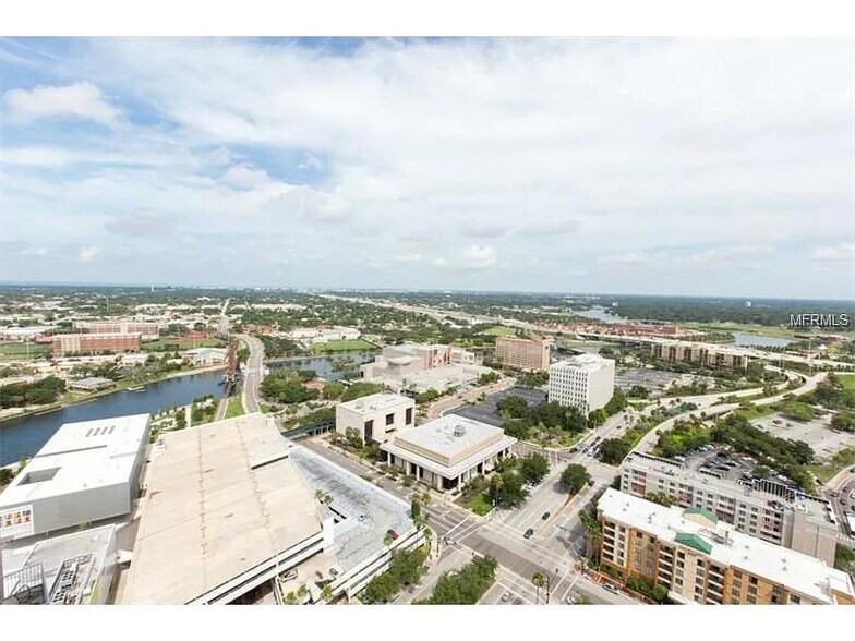 Building Photo - 777 N Ashley Dr