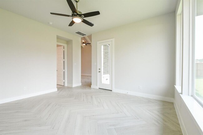 Building Photo - 4859 Antler Run Dr