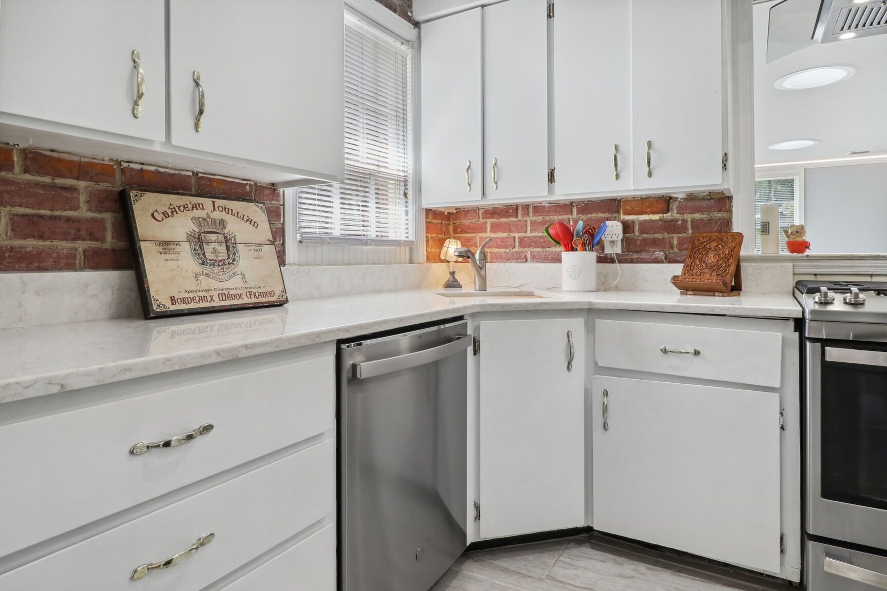 Building Photo - 1616 Skidaway Rd