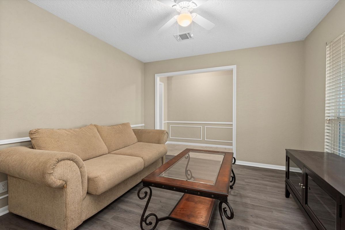 Building Photo - 16835 W Maglitto Cir