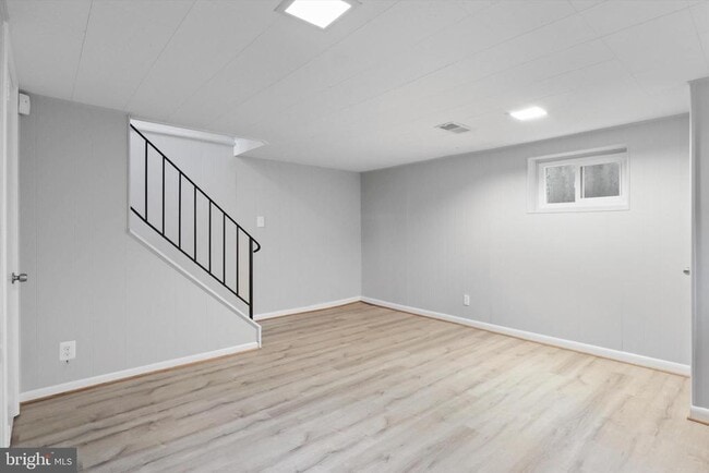Building Photo - 3263 S Stafford St