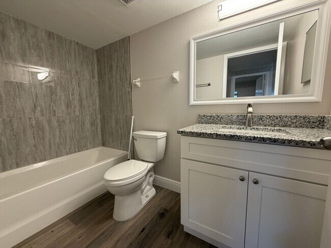 Building Photo - ANNUAL RENTAL - 2 BED / 2 BATH CONDO AT MYSTIC GARDENS