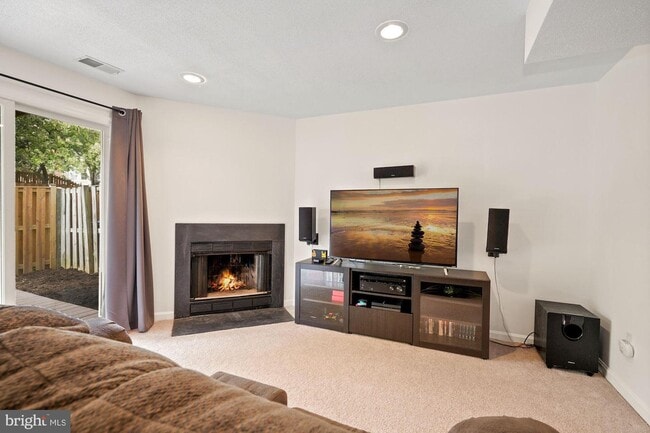 Building Photo - 13808 Branham Ct