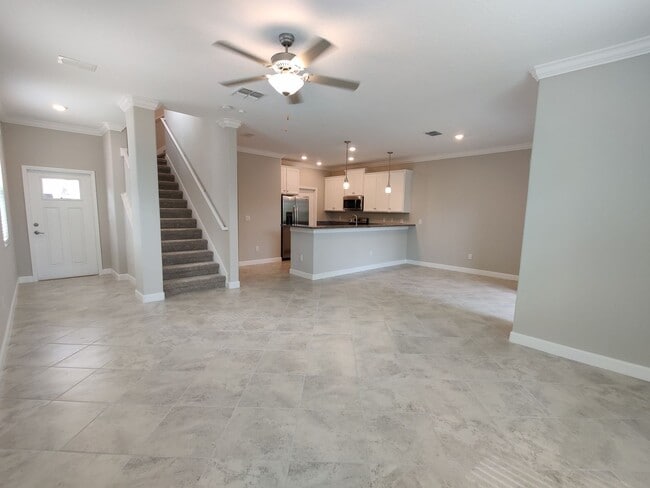 Building Photo - 23270 Willow Glen Way