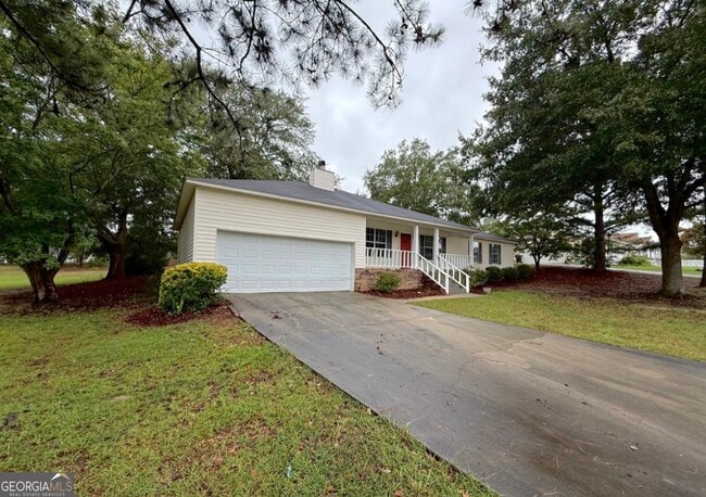 Building Photo - 105 Mockingbird Dr