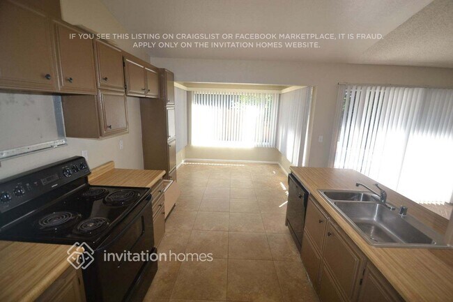 Building Photo - 519 Coot Ln