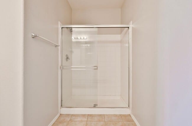 Building Photo - Stylish Mesa Condo with Modern Comforts & Prime Location