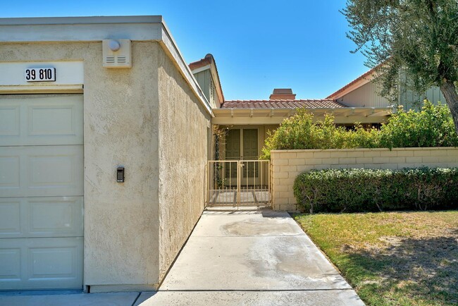 Building Photo - 39810 Bedford Dr