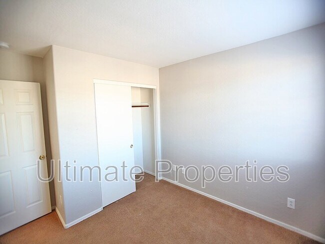 Building Photo - 22541 W Lasso Ln