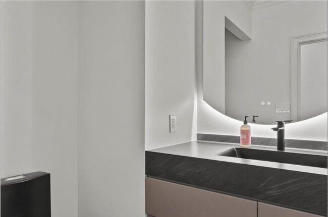 Building Photo - 5425 Hoylake Ct