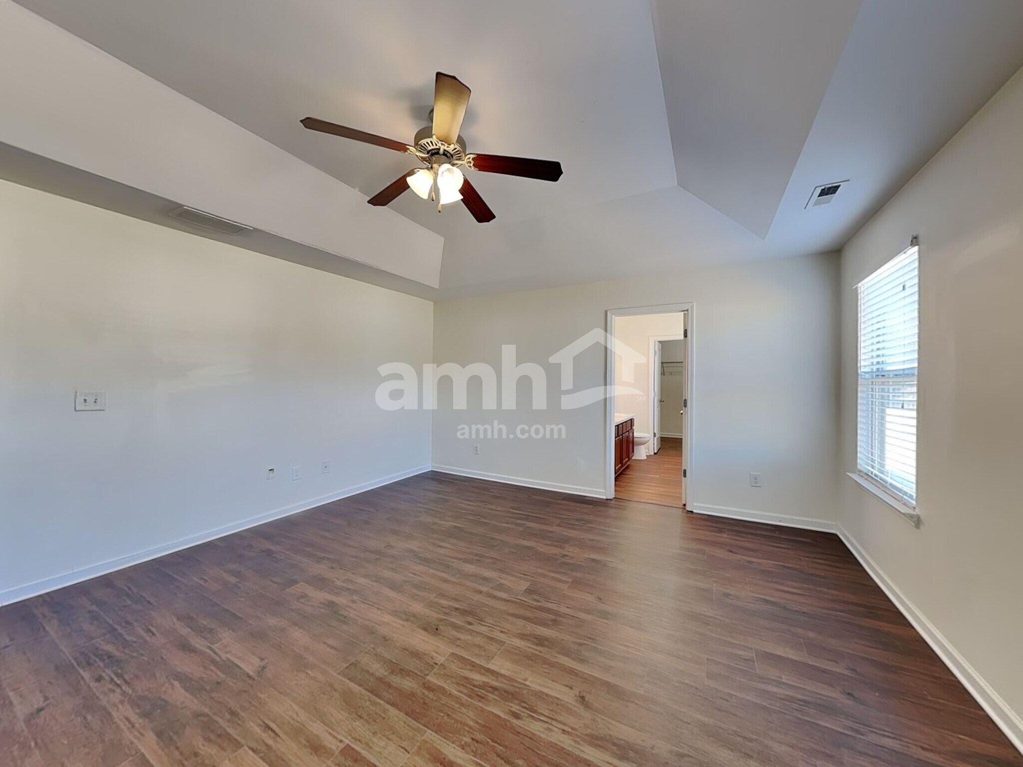 Building Photo - 147 Biscayne Terrace