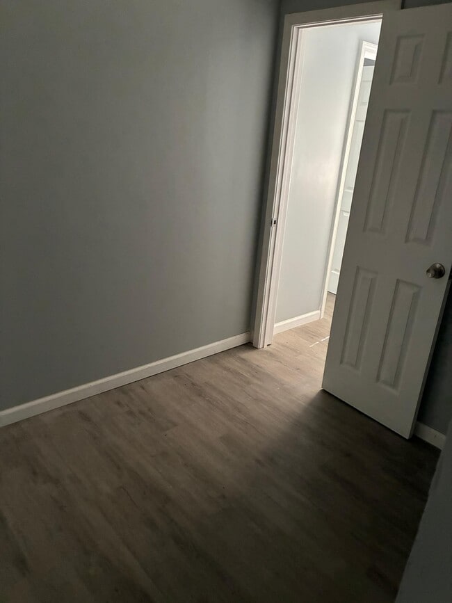 Building Photo - 124 S Sunset Terrace