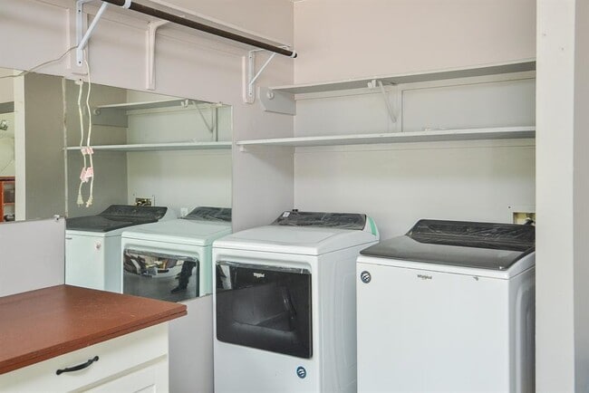 Building Photo - 20214 Sandwith Dr