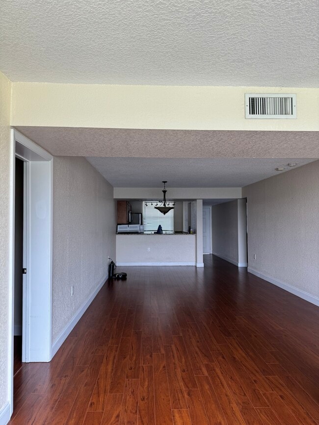 Building Photo - 3636 Whitehall Dr