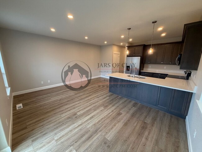 Building Photo - 1329/1331 #2023-LL765