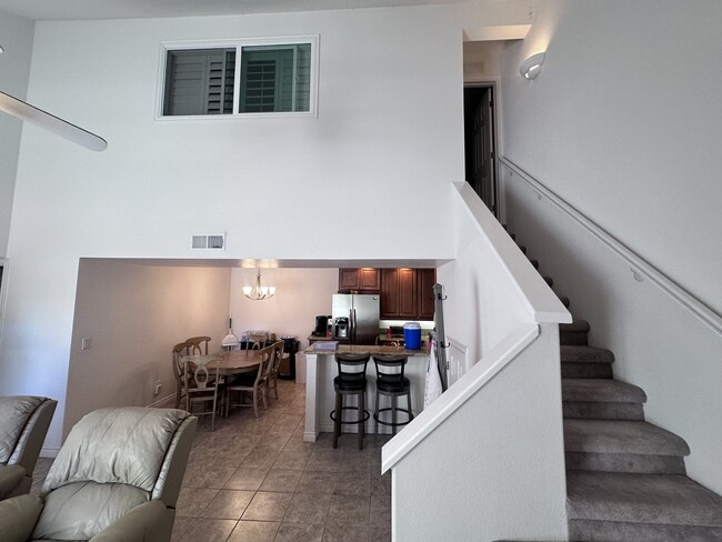 Building Photo - 441 Moser Ave