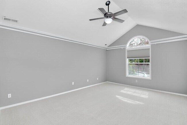 Building Photo - 4 Bedroom Home For Rent In Forest Heights