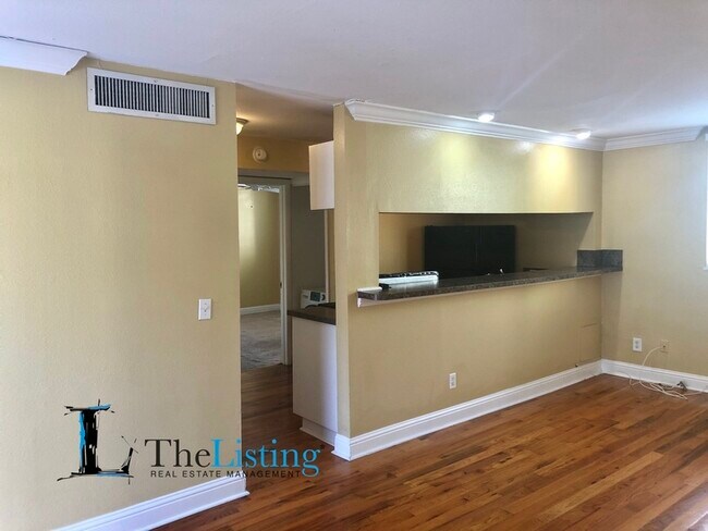 Building Photo - 1301 S Howard Ave