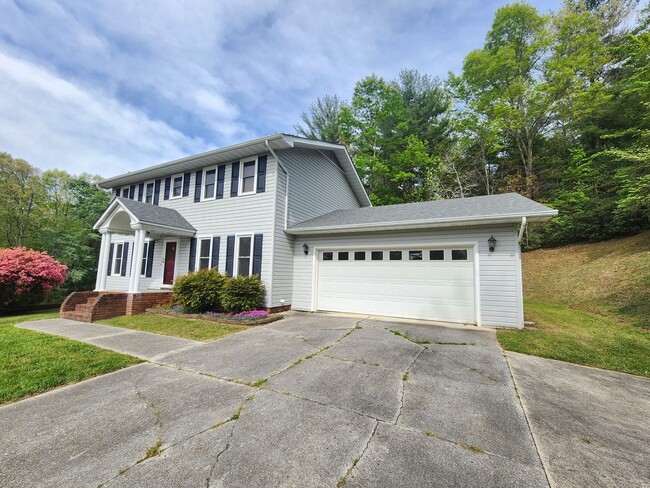 Building Photo - Marion Rental!