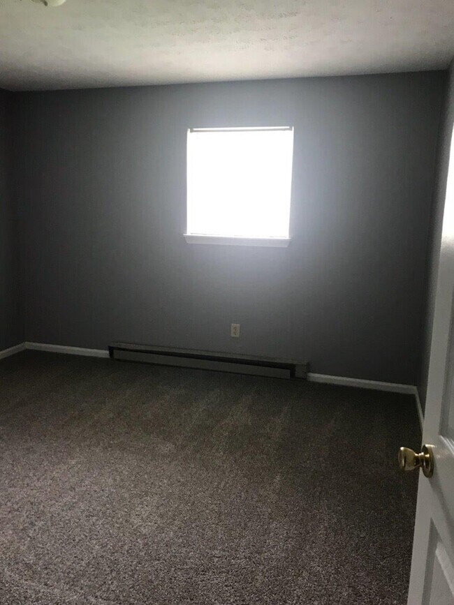 Building Photo - 152 Fairfax Way