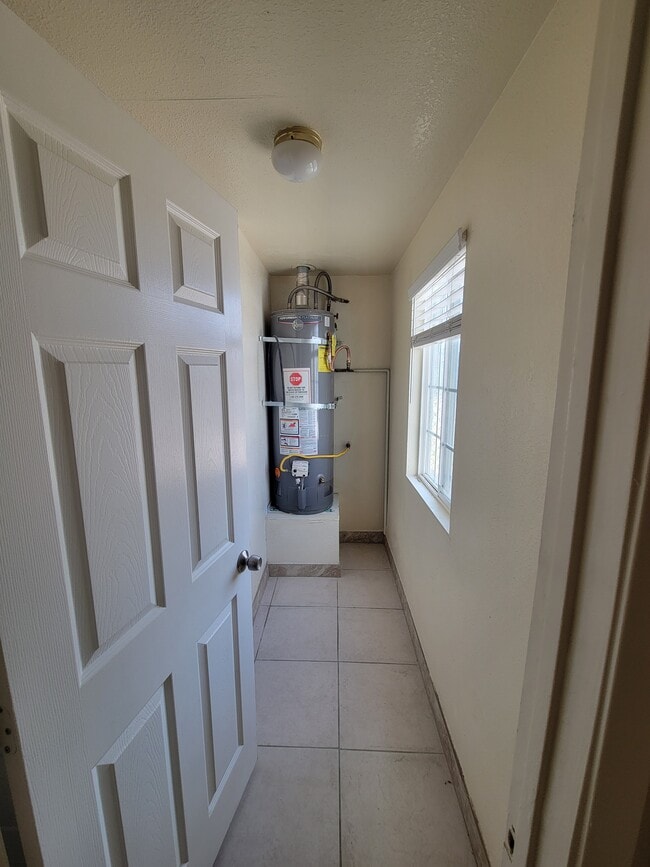 Building Photo - 6614 Tamarisk Ave