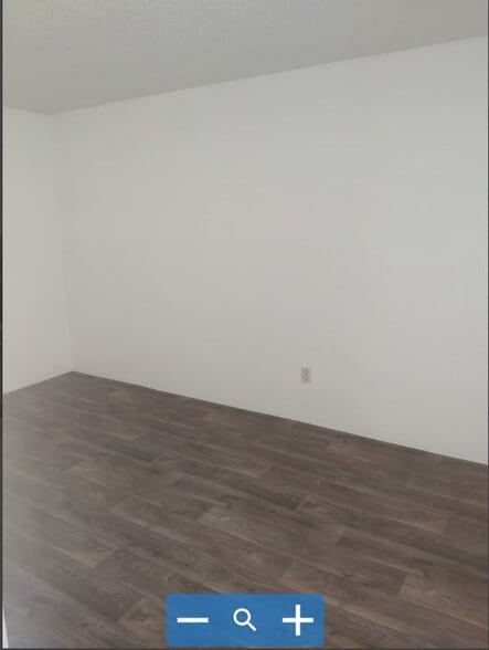 Building Photo - 3052 N Alvernon Way