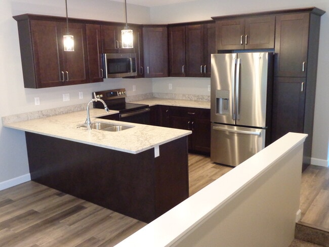 Building Photo - 2805 Terrace Dr