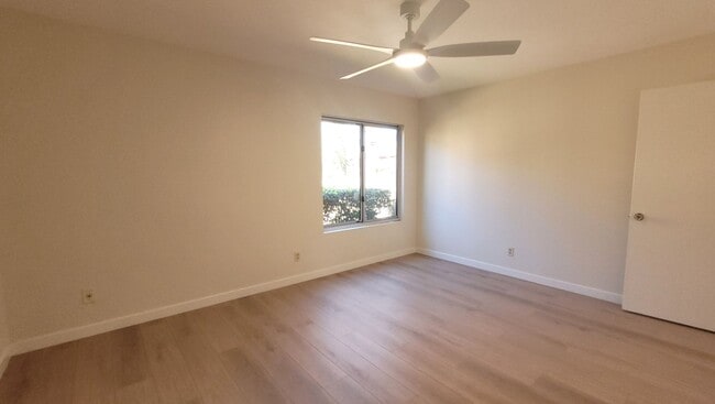 Building Photo - Convienently Located In Mira Masa