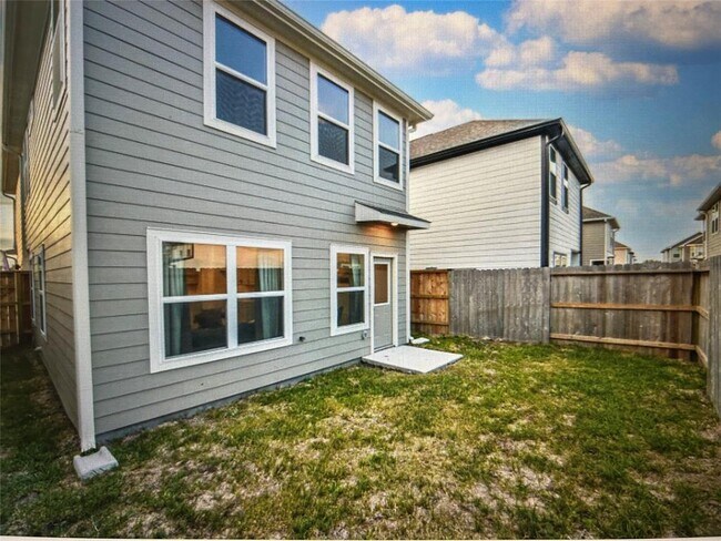 Building Photo - 1511 Revolution Way