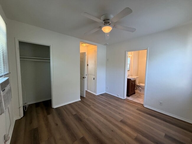 Building Photo - Remodeled Tujunga House