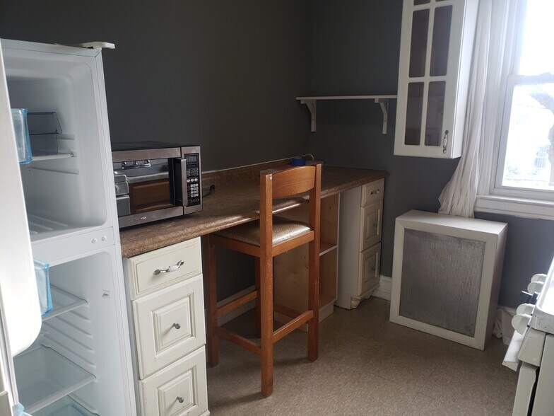 Kitchen - 9036 205th St